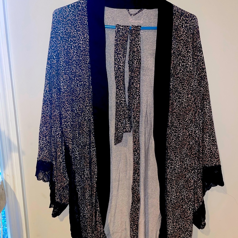 VS CHEETAH ROBE